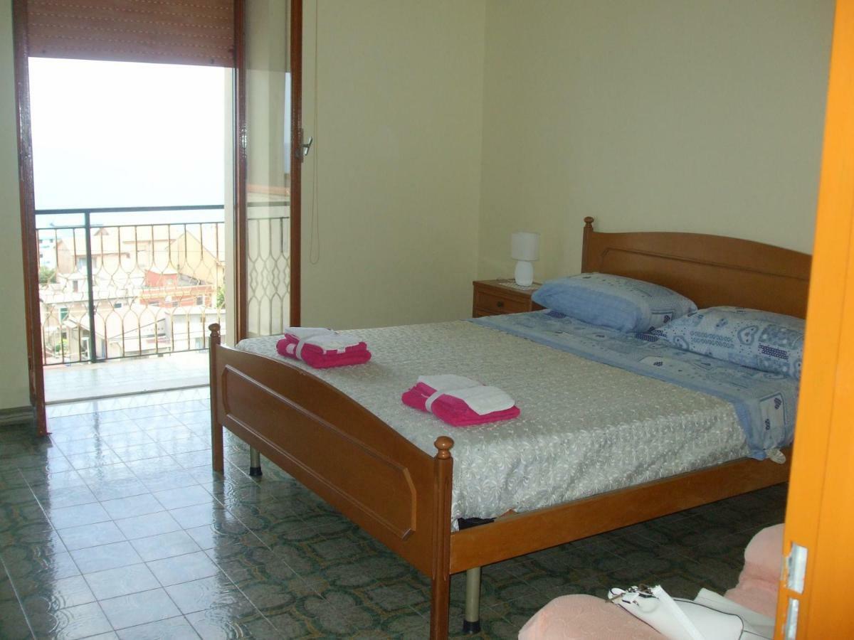 Villa Spaia Brancaleone Marina Ngoại thất bức ảnh